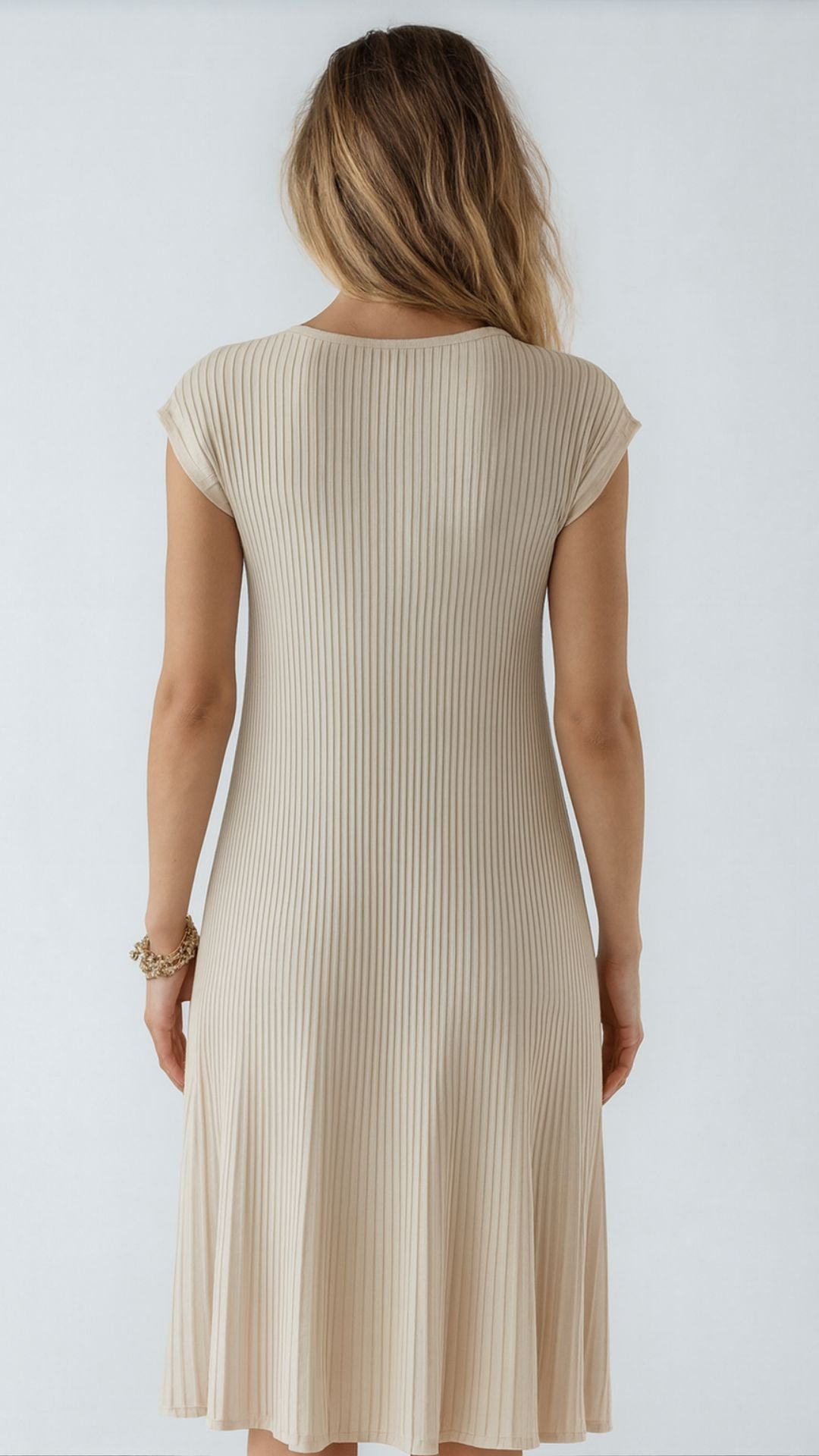 Arden | Women’s Pleated Cap Sleeve Midi Dress